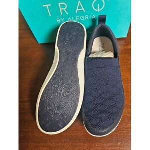 TRAQ by Alegria Melodiq Women 10.5-11 Navy Smart Walking Slip On Shoes